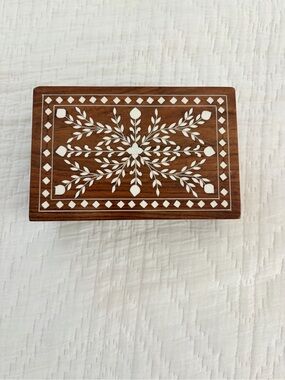 Inlaid Wood Jewelry Box with White Floral Motif made in India